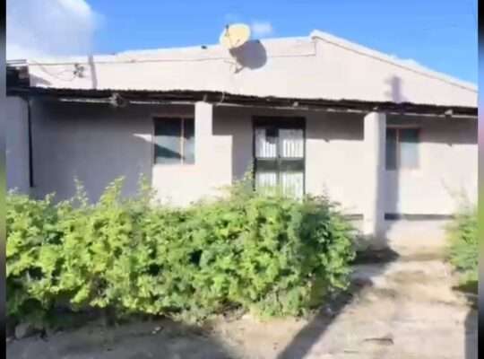 NYUMBA YENYE VYUMBA 7,KINONDONI-MAHAKAMANI.