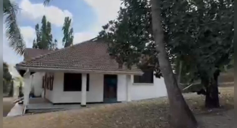 KIWANJA EKARI 2,TSHS.900 MIL,LUGURUNI/MBEZI.