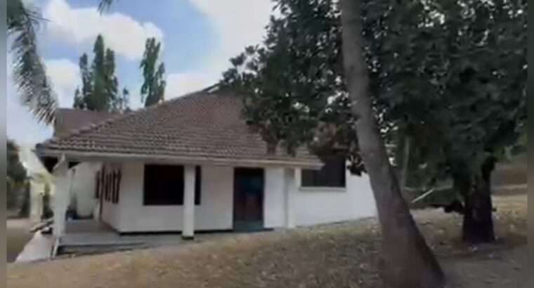 KIWANJA EKARI 2,TSHS.900 MIL,LUGURUNI/MBEZI.