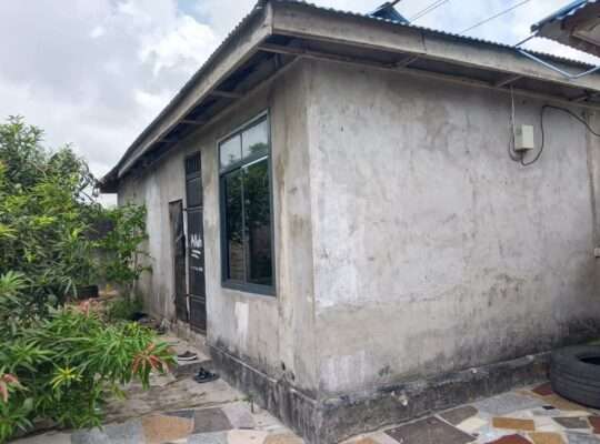NYUMBA YA VYUMBA 3 INAUZA BANK,PUGU-KINYAMWEZI.