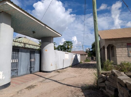 NYUMBA YENYE HATI, TSHS.85 MIL,KIVULE CCM.