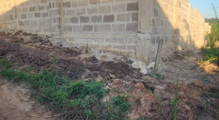 KIWANJA SQM.810 NDANI YA FENSI,TZS.90 MIL,MINGOI