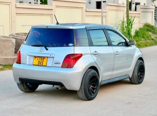 TOYOTA IST,# DVS, TZS.12.8 MILLION