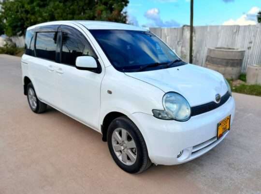 TOYOTA SIENTA, # DMR,TZS.10.5 MIL