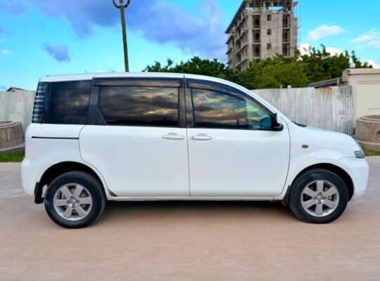 TOYOTA SIENTA, # DMR,TZS.10.5 MIL