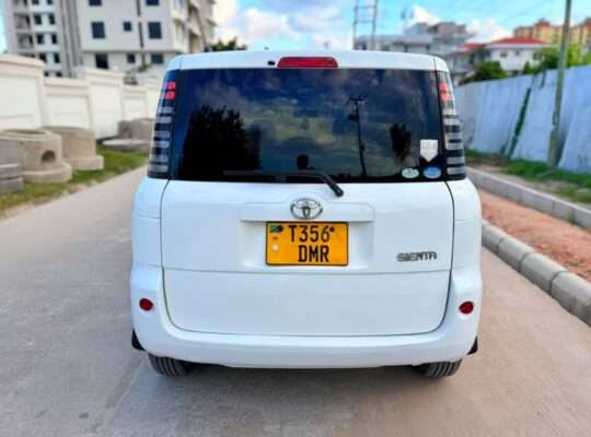 TOYOTA SIENTA, # DMR,TZS.10.5 MIL