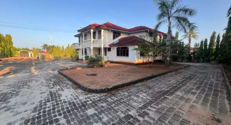 PLOT FOR LEASE AT BAHARI BEACH
