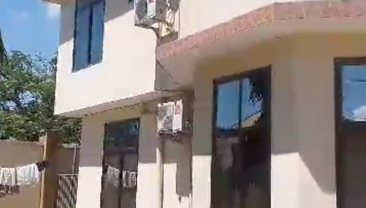 3 BEDROOMS HOUSE 4SALE BAHARI BEACH