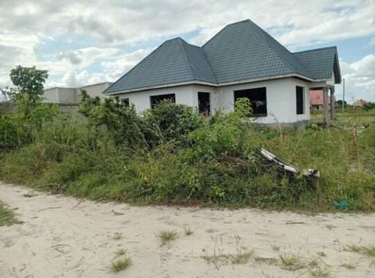NYUMBA YENYE HATI INAUZA BANK,TZS.72 MIL,BUYUNI