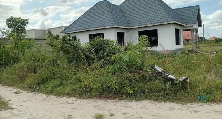 NYUMBA YENYE HATI INAUZA BANK,TZS.72 MIL,BUYUNI