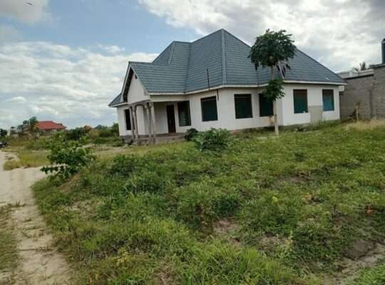 NYUMBA YENYE HATI INAUZA BANK,TZS.72 MIL,BUYUNI