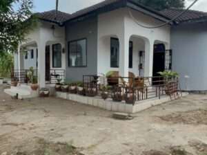 NYUMBA TATU-PAMOJA,PLOT SQM.4,644,GONGOLAMBOTO