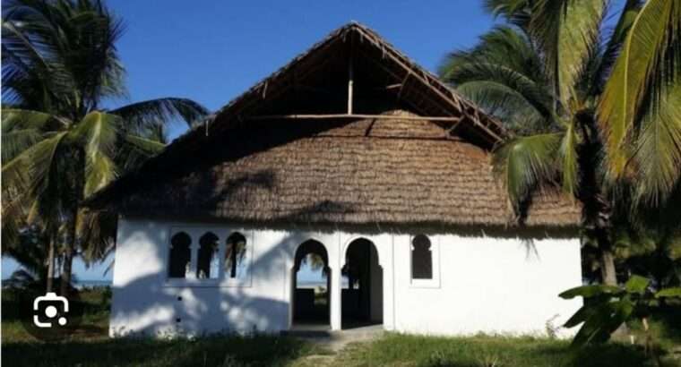 13 ACRES DEVELOPED BEACH CAMP AT KILWA