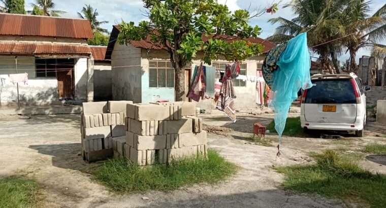 NYUMBA SABA(7) KTK KIWANJA KIMOJA,UKONGA MOMBASA