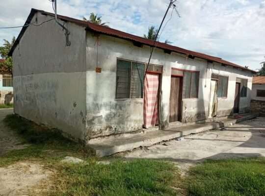 NYUMBA SABA(7) KTK KIWANJA KIMOJA,UKONGA MOMBASA