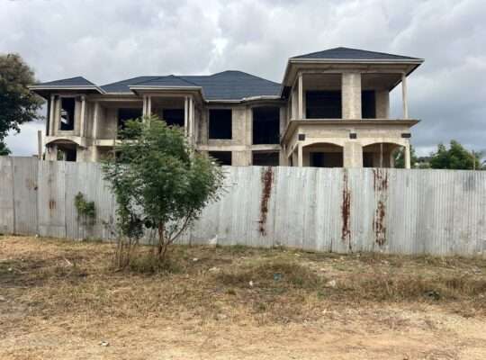 JUMBA LA KUMALIZIA UJENZI,TZS.800 MIL,BUNJUBEACH